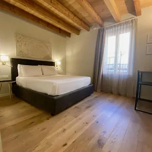 Malvezzi24 Boutique Desenzano del Garda